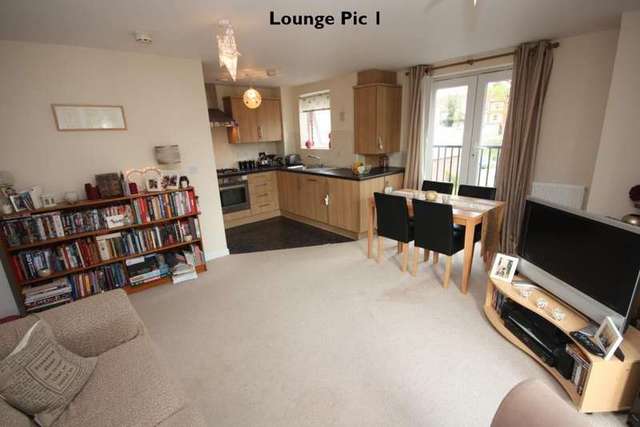 Image of 2 bedroom Apartment for sale in Regis Park Road Earley Reading RG6 at Regis Park Rd  Reading, RG6 7AF