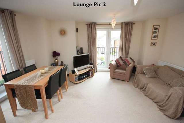 Image of 2 bedroom Apartment for sale in Regis Park Road Earley Reading RG6 at Regis Park Rd  Reading, RG6 7AF
