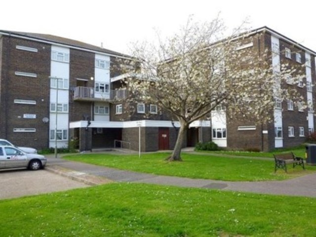  Image of 2 bedroom Maisonette to rent in The Anchorage Gosport PO12 at The Anchorage Alverstoke Gosport, PO12 1TE