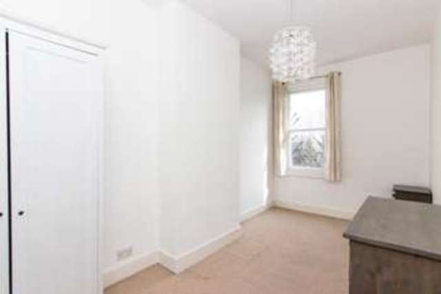  Image of 2 bedroom Flat for sale in The Avenue London W13 at London  Drayton Green, W13 8JR