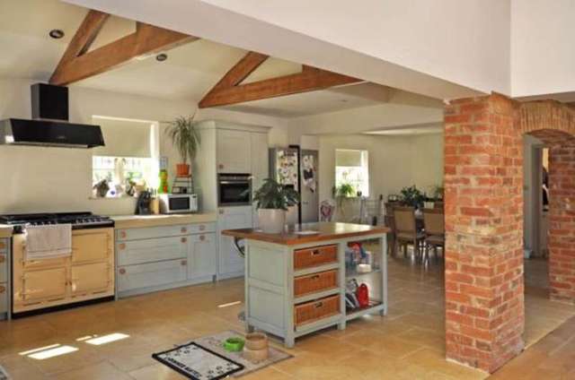  Image of 5 bedroom Detached house for sale in Little Tingewick Buckingham MK18 at Buckingham Buckinghamshire Tingewick, MK18 4AG