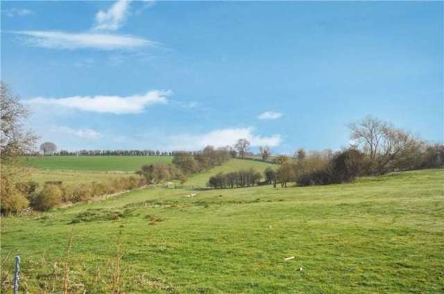  Image of 5 bedroom Detached house for sale in Little Tingewick Buckingham MK18 at Buckingham Buckinghamshire Tingewick, MK18 4AG
