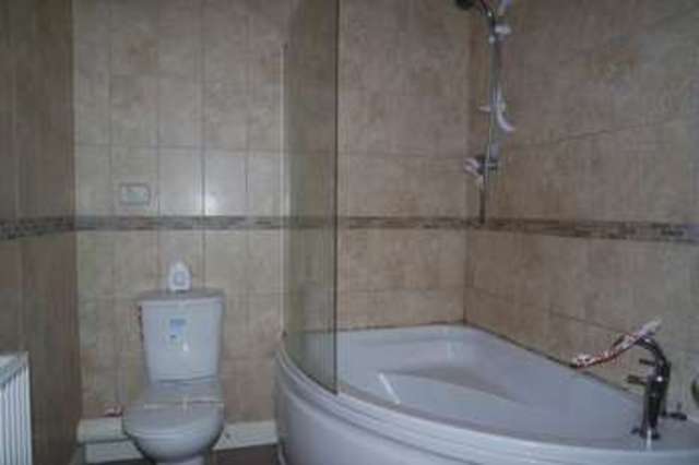  Image of 2 bedroom Flat for sale in High Lane Burslem Stoke-on-Trent ST6 at High Lane Burslem Stoke-On-Trent, ST6 7BT
