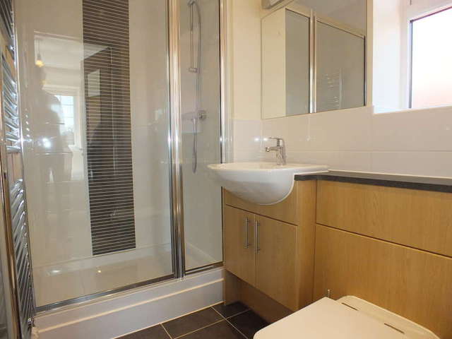  Image of 1 bedroom Detached house to rent in The Drive Earley Reading RG6 at Earley Reading Berkshire, RG6 1EG