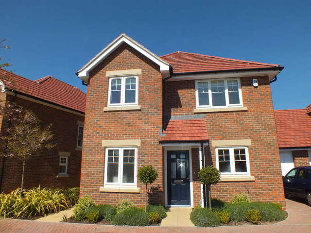  Image of 1 bedroom Detached house to rent in The Drive Earley Reading RG6 at Earley Reading Berkshire, RG6 1EG