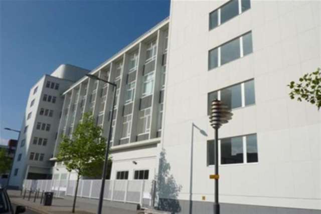  Image of 2 bedroom Flat to rent in Lee Street Leicester LE1 at Leicester, LE1 3AH