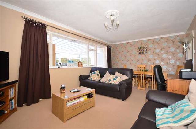  Image of 2 bedroom Bungalow for sale in The Fairway Dymchurch Romney Marsh TN29 at Dymchurch Romney Marsh Dymchurch, TN29 0QG