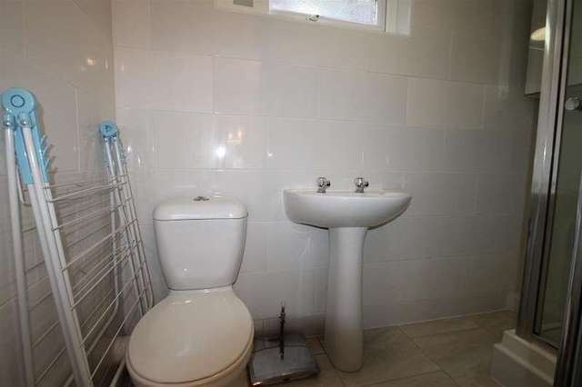  Image of 1 bedroom Property to rent in The Grove Edgware HA8 at The Grove  Edgware, HA8 9QA
