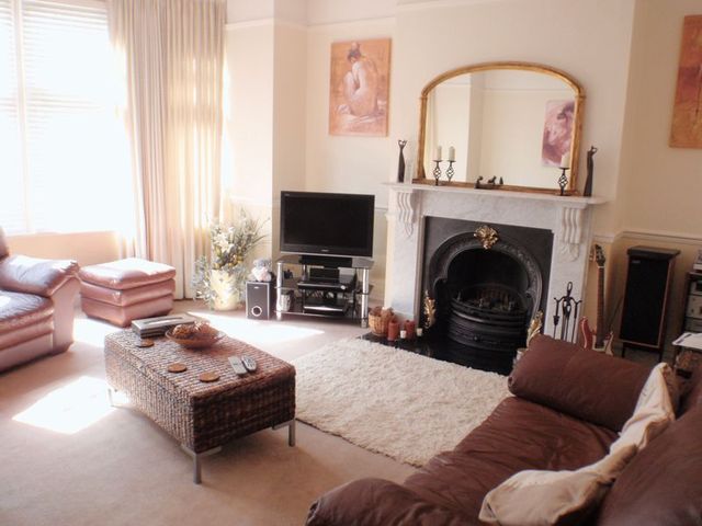  Image of 5 bedroom Detached house for sale in The Mall London N14 at The Mall Southgate Palmers Green, N14 6LR