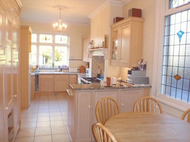  Image of 5 bedroom Detached house for sale in The Mall London N14 at The Mall Southgate Palmers Green, N14 6LR