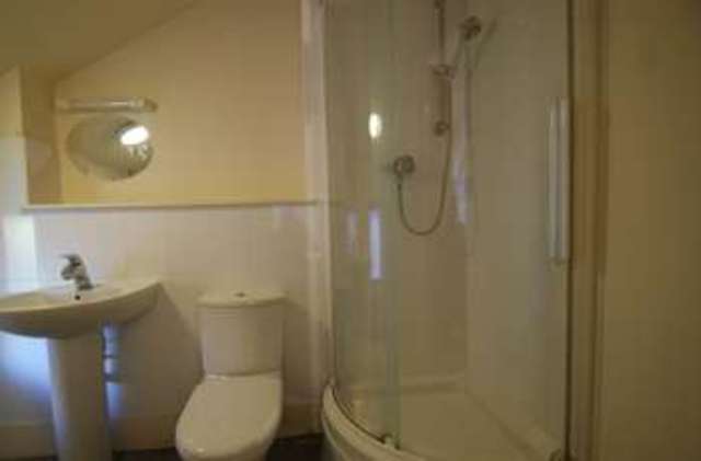  Image of 2 bedroom Flat to rent in Foxhall Road Nottingham NG7 at The Ridge 139 Foxhall Road Nottingham, NG7 6NB