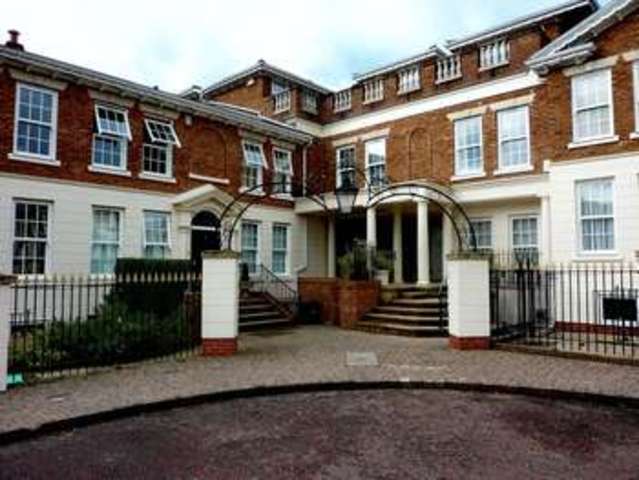  Image of 3 bedroom Flat for sale in The Square Ringley Chase Whitefield Manchester M45 at The Square Whitefield Manchester, M45 7UL
