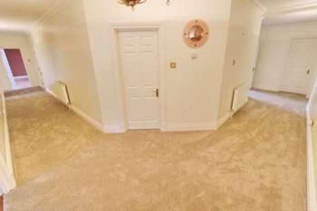  Image of 3 bedroom Flat for sale in The Square Ringley Chase Whitefield Manchester M45 at The Square Whitefield Manchester, M45 7UL
