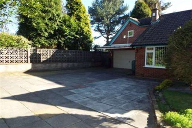  Image of 4 bedroom Bungalow to rent in The Wood Longton Stoke-on-Trent ST3 at Stoke-on-Trent, ST3 6HR
