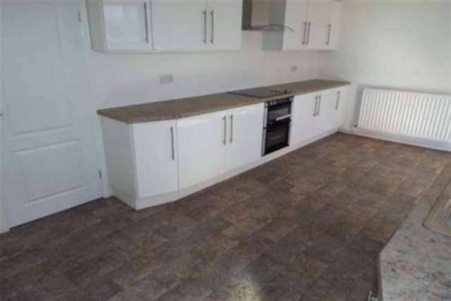  Image of 4 bedroom Bungalow to rent in The Wood Longton Stoke-on-Trent ST3 at Stoke-on-Trent, ST3 6HR
