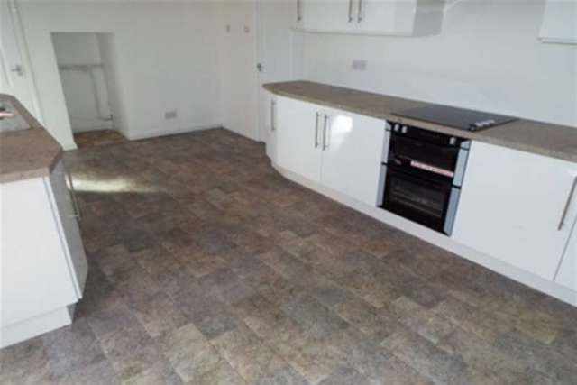  Image of 4 bedroom Bungalow to rent in The Wood Longton Stoke-on-Trent ST3 at Stoke-on-Trent, ST3 6HR
