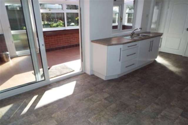  Image of 4 bedroom Bungalow to rent in The Wood Longton Stoke-on-Trent ST3 at Stoke-on-Trent, ST3 6HR