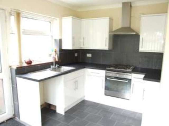  Image of 2 bedroom Bungalow for sale in Thornham Crescent Kirkby-in-Ashfield Nottingham NG17 at Kirkby-in-Ashfield Nottingham Kirkby in Ashfield, NG17 9GB