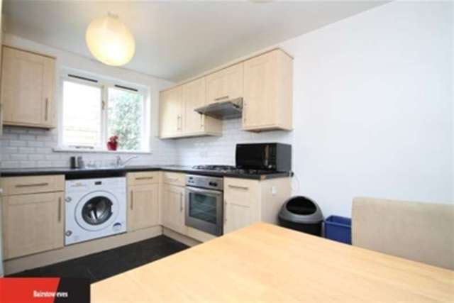  Image of 4 bedroom Detached house to rent in Thorparch Road London SW8 at London, SW8 4RU