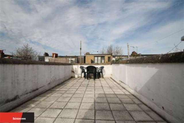  Image of 4 bedroom Detached house to rent in Thorparch Road London SW8 at London, SW8 4RU