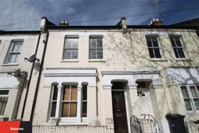  Image of 4 bedroom Detached house to rent in Thorparch Road London SW8 at London, SW8 4RU