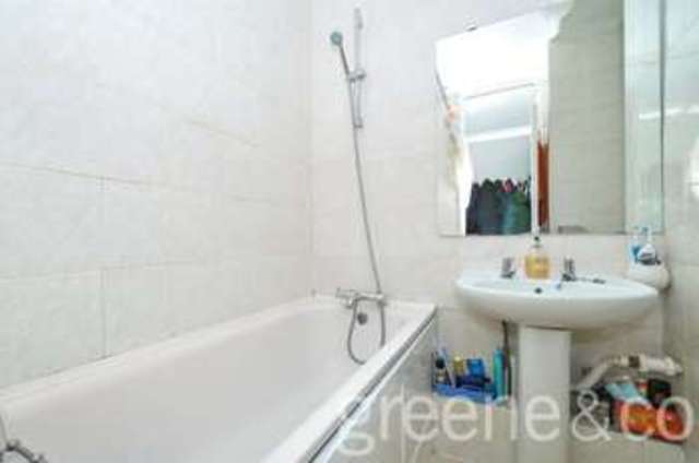  Image of 1 bedroom Flat to rent in Randolph Gardens London NW6 at Randolph Gardens Maida Vale Kilburn, NW6 5EL