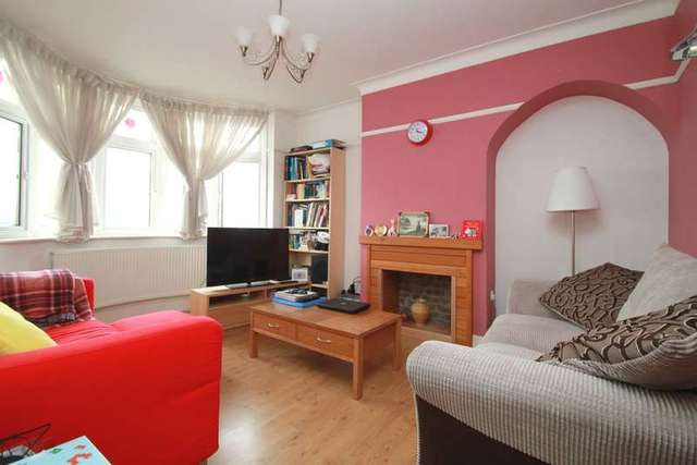  Image of 3 bedroom Semi-Detached house to rent in Tolworth Rise South Tolworth Surbiton KT5 at Surbiton Surrey, KT5 9NL
