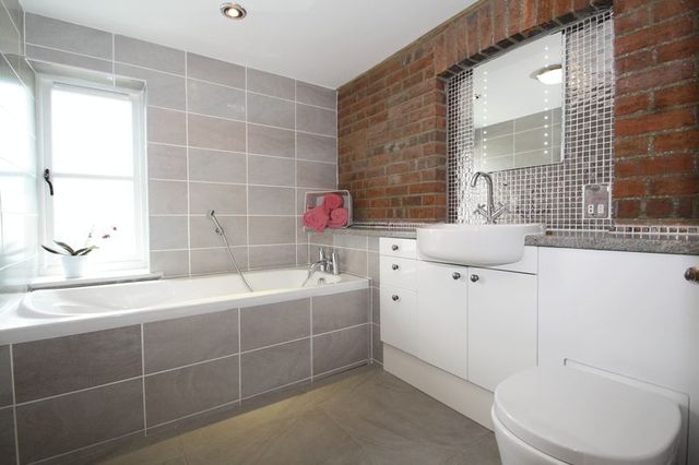  Image of 3 bedroom Detached house for sale in Manor Road Towersey Thame OX9 at Manor Road Towersey Thame, OX9 3QR
