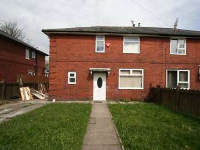  Image of 3 bedroom Semi-Detached house to rent in Turf Hill Road Rochdale OL16 at Rochdale OL16 4XQ Rochdale, OL16 4XQ