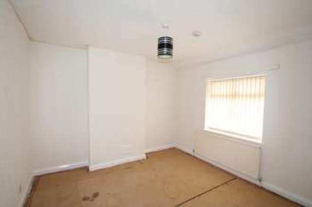  Image of 3 bedroom Semi-Detached house to rent in Turf Hill Road Rochdale OL16 at Rochdale OL16 4XQ Rochdale, OL16 4XQ