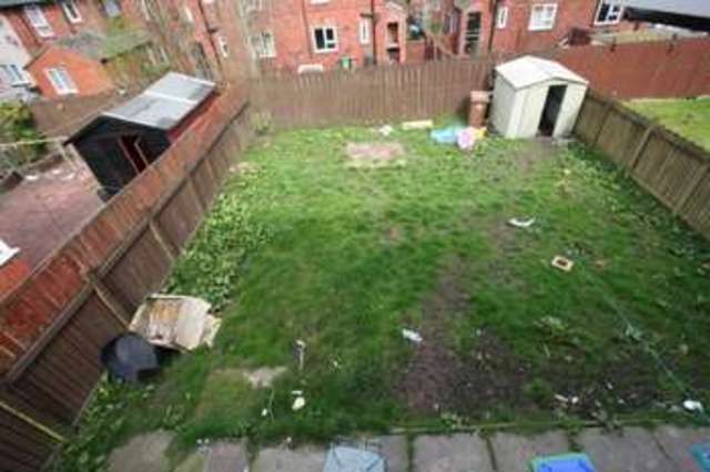  Image of 3 bedroom Semi-Detached house to rent in Turf Hill Road Rochdale OL16 at Rochdale OL16 4XQ Rochdale, OL16 4XQ