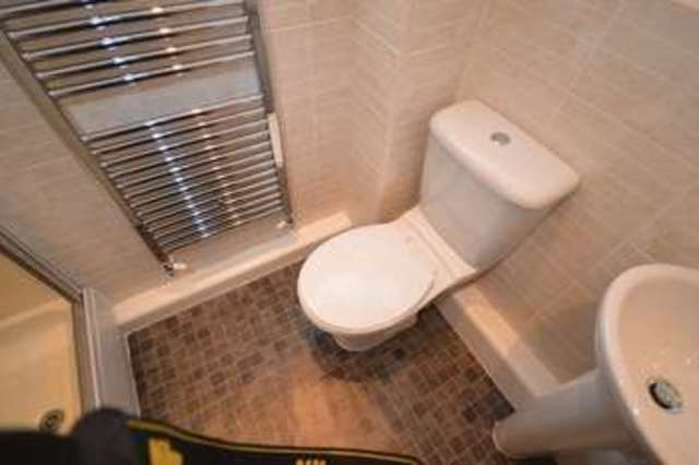  Image of 2 bedroom Flat to rent in Twivey Court Castleford WF10 at Twivey Court  Castleford, WF10 5FD