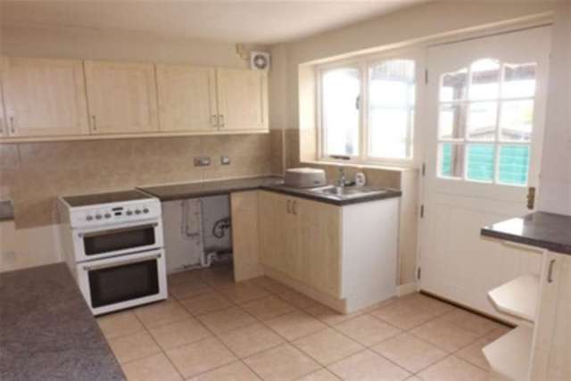  Image of 2 bedroom Semi-Detached house to rent in Tyn Twll Lane Bagillt CH6 at Bagillt, CH6 6LU