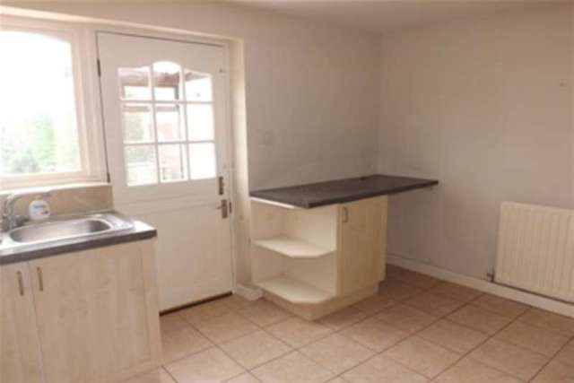  Image of 2 bedroom Semi-Detached house to rent in Tyn Twll Lane Bagillt CH6 at Bagillt, CH6 6LU