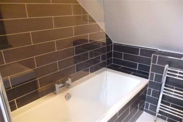  Image of 1 bedroom Flat to rent in Upper Chorlton Road Old Trafford Manchester M16 at Manchester, M16 0DE