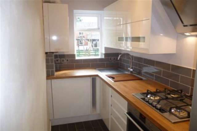  Image of 1 bedroom Flat to rent in Upper Chorlton Road Old Trafford Manchester M16 at Manchester, M16 0DE