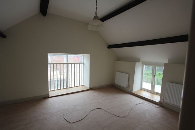  Image of 2 bedroom Cottage to rent in Vale Street Denbigh LL16 at 94 Vale Street  Denbigh, LL16 3BW