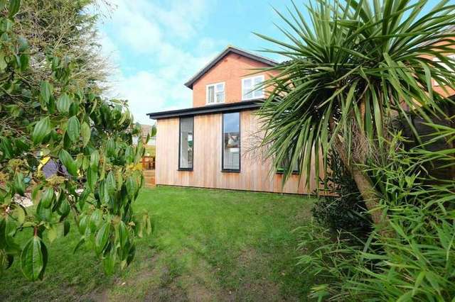 Image of 4 bedroom Detached house for sale in Valley Park Drive Horndean Waterlooville PO8 at Clanfield Hampshire Waterlooville, PO8 0PS