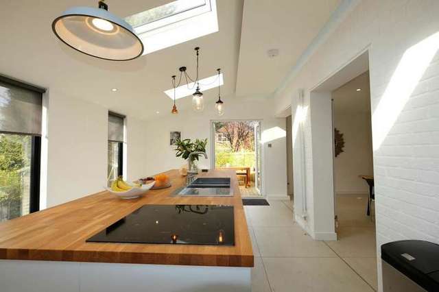  Image of 4 bedroom Detached house for sale in Valley Park Drive Horndean Waterlooville PO8 at Clanfield Hampshire Waterlooville, PO8 0PS