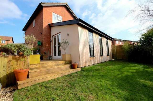  Image of 4 bedroom Detached house for sale in Valley Park Drive Horndean Waterlooville PO8 at Clanfield Hampshire Waterlooville, PO8 0PS