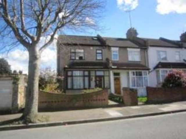  Image of 3 bedroom End of Terrace for sale in Verdun Road London SE18 at Plumstead  Plumstead, SE18 2AN