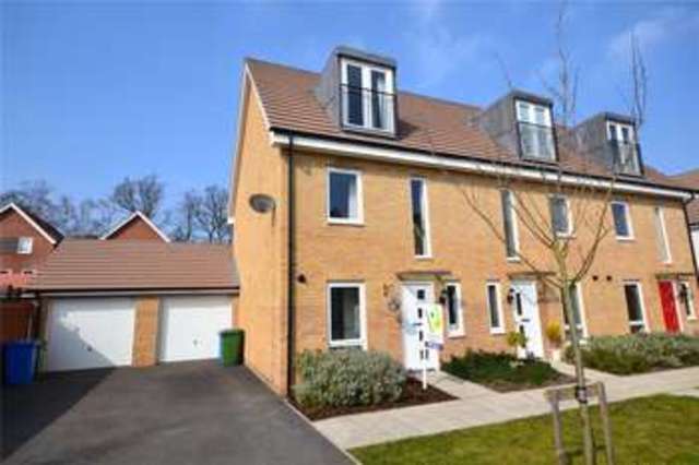  Image of 3 bedroom Town House for sale in Vickers Row Bracknell RG12 at Bracknell Berkshire Easthampstead, RG12 9PQ