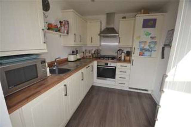  Image of 3 bedroom Town House for sale in Vickers Row Bracknell RG12 at Bracknell Berkshire Easthampstead, RG12 9PQ