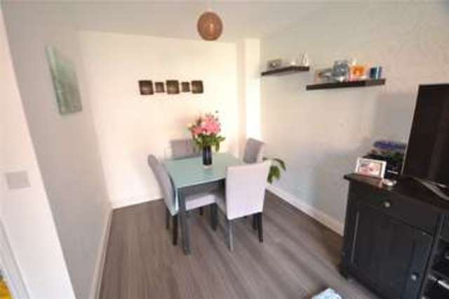  Image of 3 bedroom Town House for sale in Vickers Row Bracknell RG12 at Bracknell Berkshire Easthampstead, RG12 9PQ
