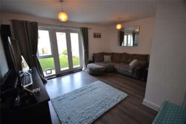  Image of 3 bedroom Town House for sale in Vickers Row Bracknell RG12 at Bracknell Berkshire Easthampstead, RG12 9PQ