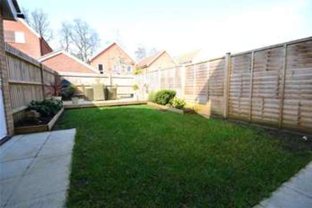  Image of 3 bedroom Town House for sale in Vickers Row Bracknell RG12 at Bracknell Berkshire Easthampstead, RG12 9PQ