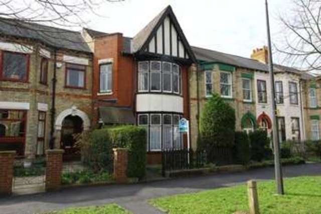  Image of 4 bedroom Terraced house for sale in Victoria Avenue Princes Avenue Hull HU5 at Victoria Avenue  Hull, HU5 3DN
