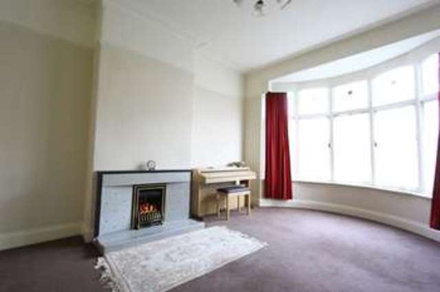  Image of 4 bedroom Terraced house for sale in Victoria Avenue Princes Avenue Hull HU5 at Victoria Avenue  Hull, HU5 3DN