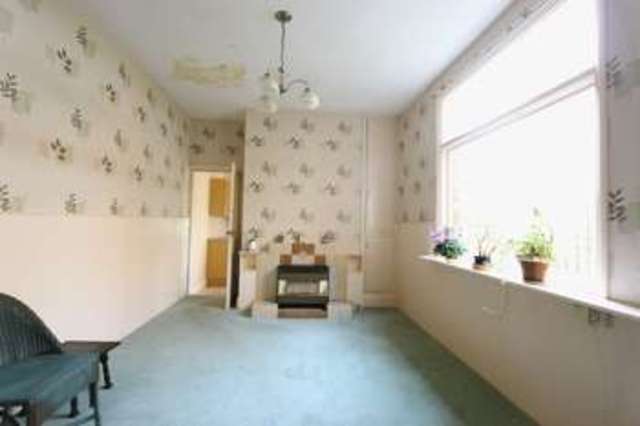  Image of 4 bedroom Terraced house for sale in Victoria Avenue Princes Avenue Hull HU5 at Victoria Avenue  Hull, HU5 3DN