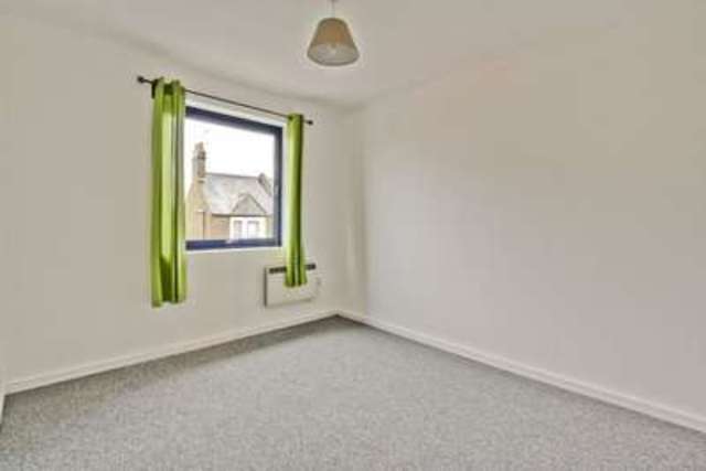  Image of 4 bedroom Semi-Detached house to rent in Victoria Way London SE7 at Victoria Way  Charlton, SE7 7RE